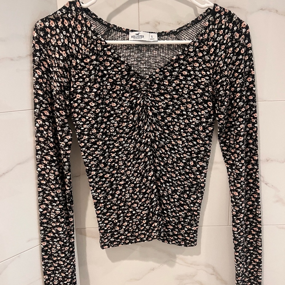 Hollister Black and Pink Floral Long Sleeve Top